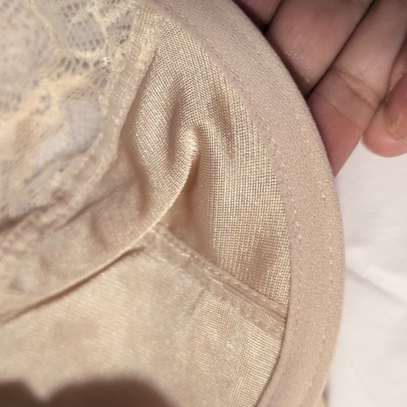 Bali Lift Off white Lace Bra Size 38C New with tags - Picture 6 of 9